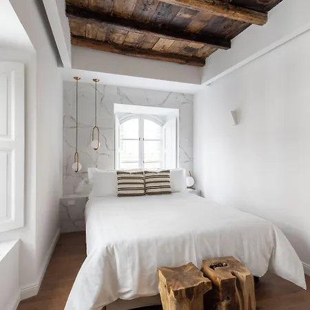 Louly Trevi Fountain アパートホテル