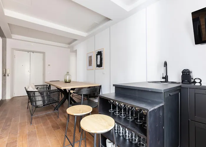 Louly Trevi Fountain アパートホテル 4*