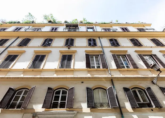 Louly Trevi Fountain ローマ