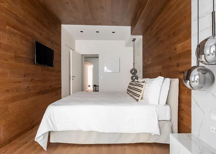 アパートホテル Louly Trevi Fountain 4*